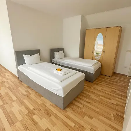 Sunnyhome Monteurwohnungen Und In Apartment